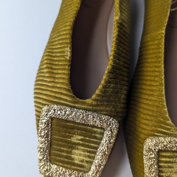 Sam Edelman Olive Green Flats with Gold Buckle NWOB - Picture 2 of 5